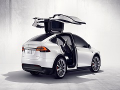 Model X, Tesla revoit a la baisse le prix de son SUV electrique