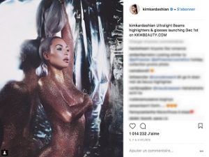 Kim Kardashian, vedette de telerealite, enrichit sa gamme KKW Beauty