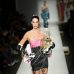 Moschino collabore avec Kendall Jenner pour son parfum