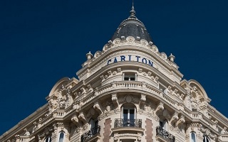 Immobilier a Cannes, investissement dans la renovation des hotels prestigieux