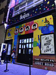 Boutique ephemere Beatles, pop up store pour le groupe de musique a Soho