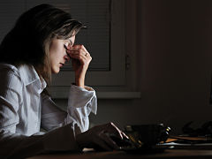 Sante des yeux, fatigue visuelle liee aux ecrans d ordinateur au bureau